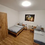 Handwerkerwohnung, Monteurunterkunft-rodgau Apartament *