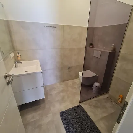 Handwerkerwohnung, Monteurunterkunft-rodgau