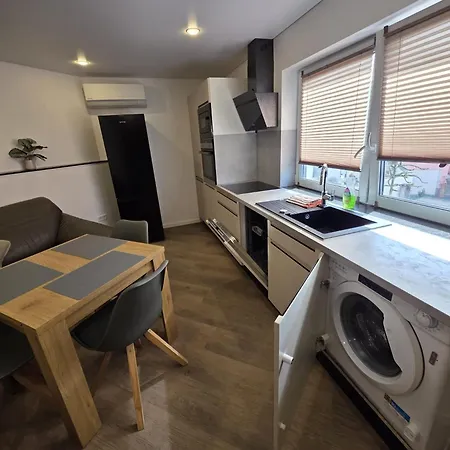 アパート Handwerkerwohnung, Monteurunterkunft-rodgau ロートガウ